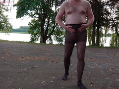 Outdoor in Schwarzer Feinstrumpfhose
